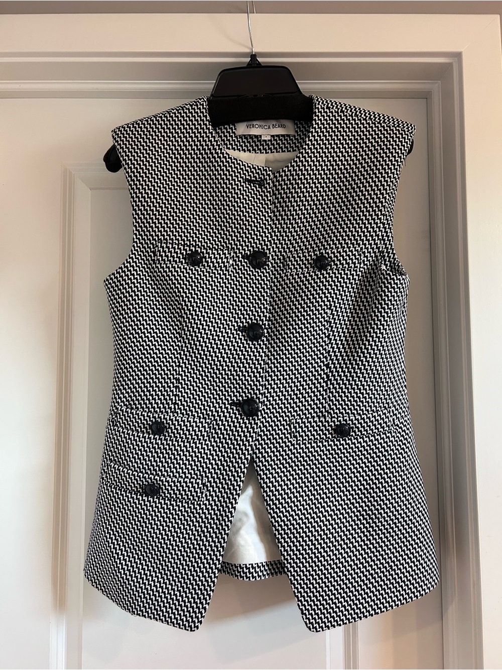 Veronica Beard Dark Navy and White Houndstooth Sleeveless Vest